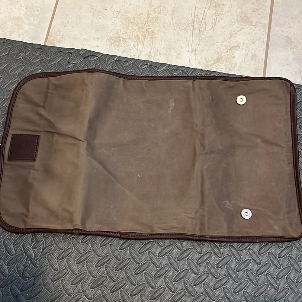 Toiletry bag - Picture 7 of 10